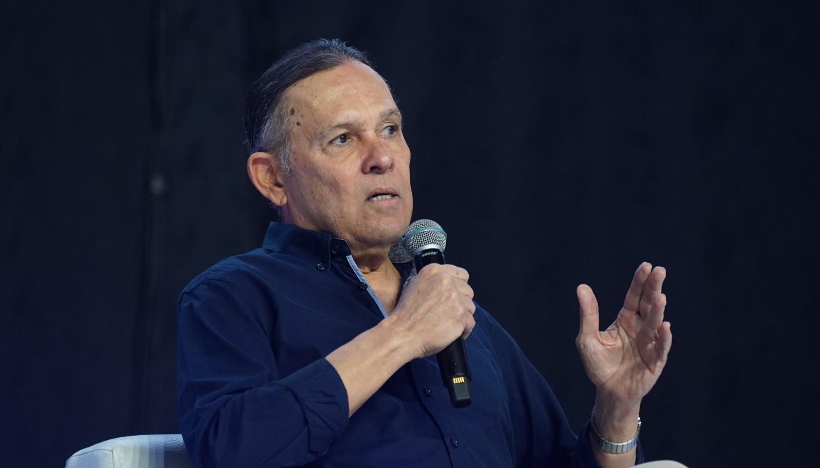 Efraín Cepeda, presidente del  Senado.