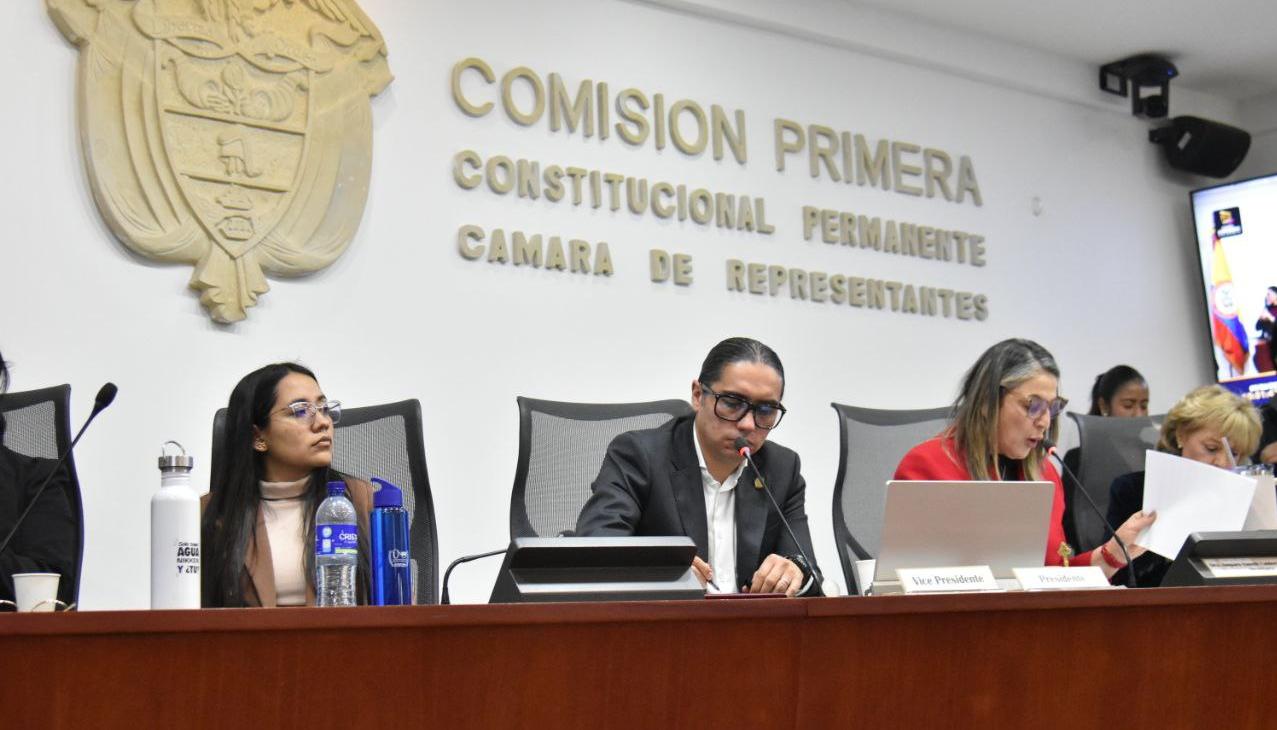 La sesión de la Comisión Primera de este lunes.