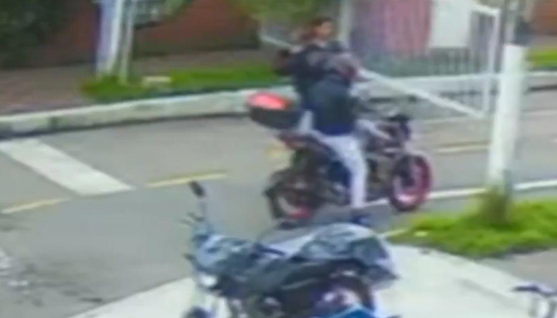 El conductor de la moto y el presunto sicario de Miguel Uribe.