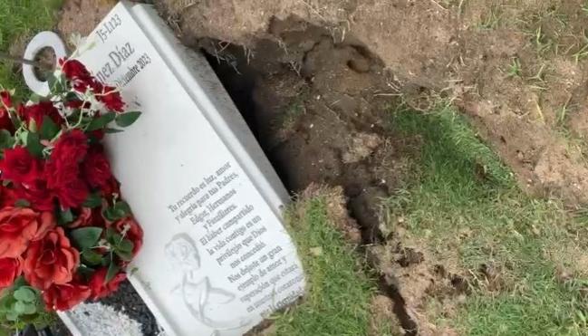 Lápida donde está sepultada Melissa Martínez Díaz. 