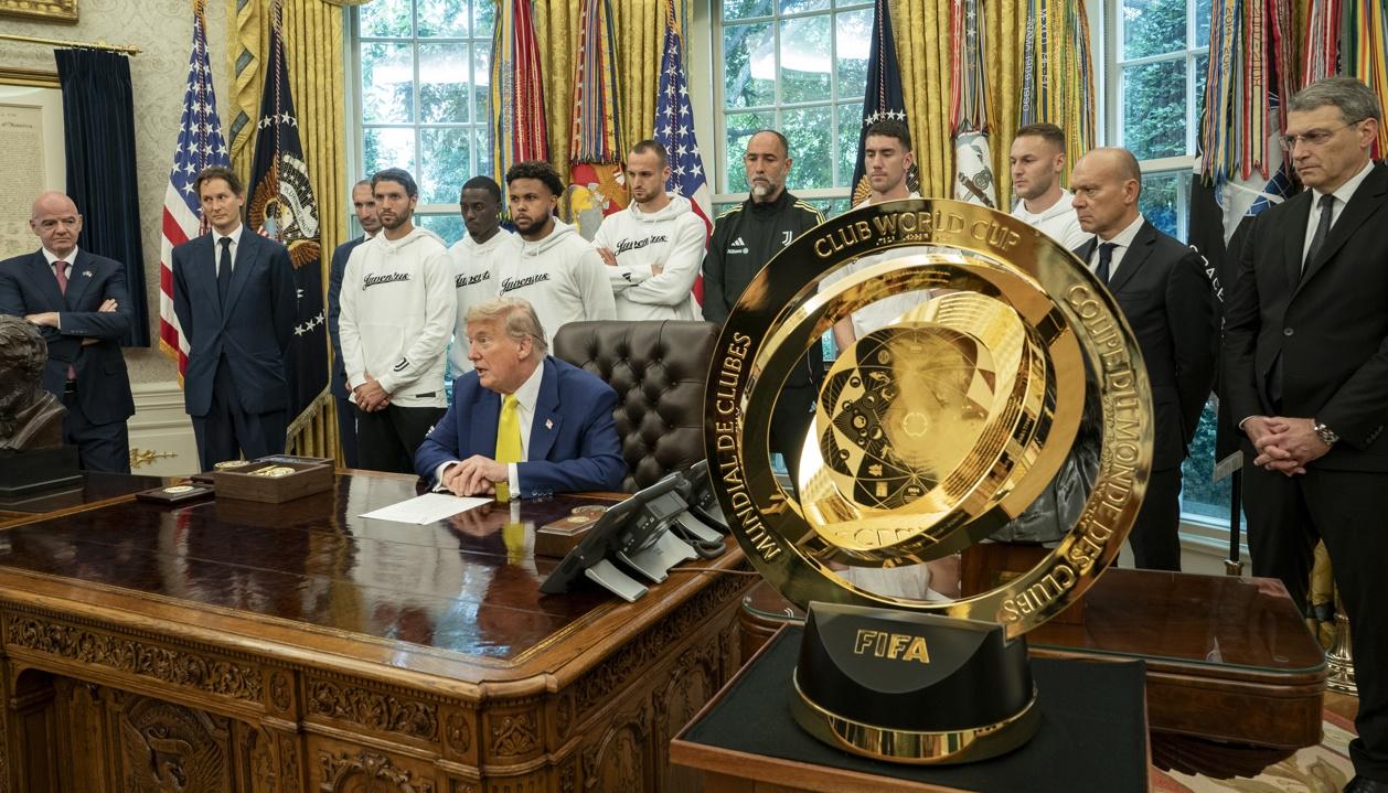 El presidente Donald Trump y los jugadores de la Juventus.