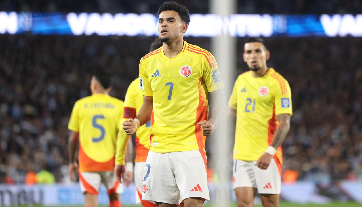 Luis Díaz celebra su gol contra Argentina, séptimo en la Eliminatoria. 