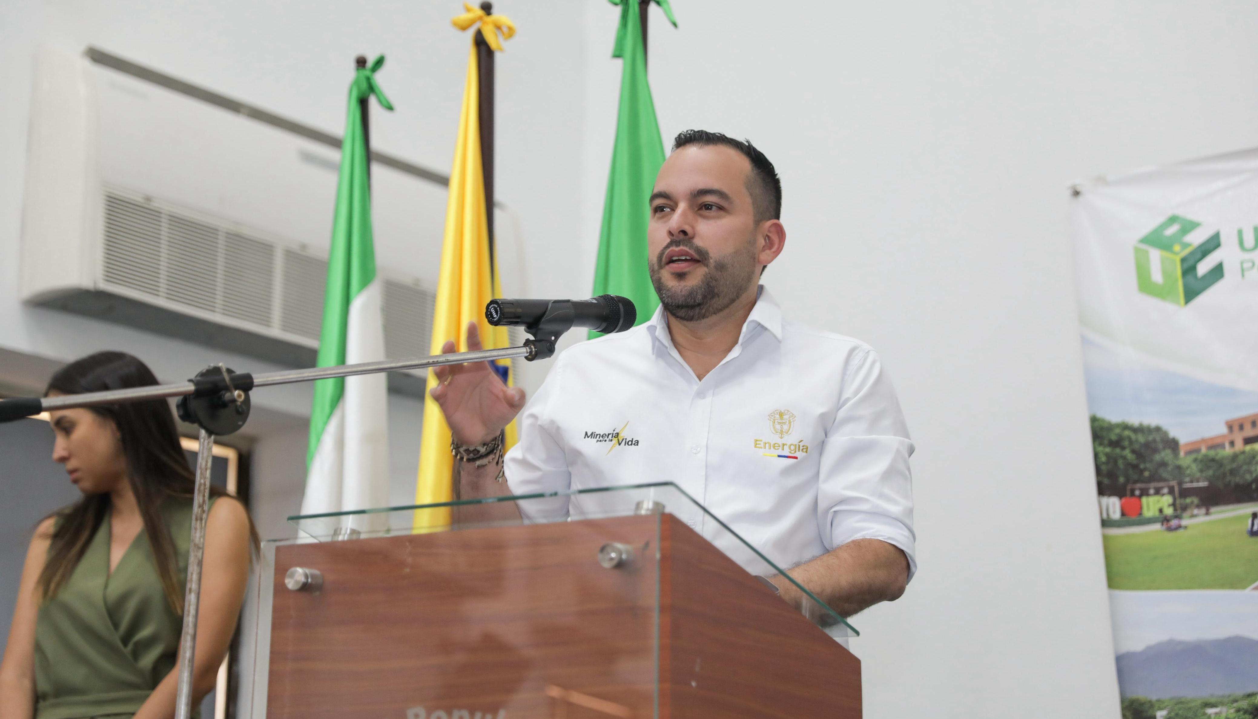 El cargo por confiabilidad es un pago que realizan los usuarios a cerca de 50 empresas generadoras de electricidad.