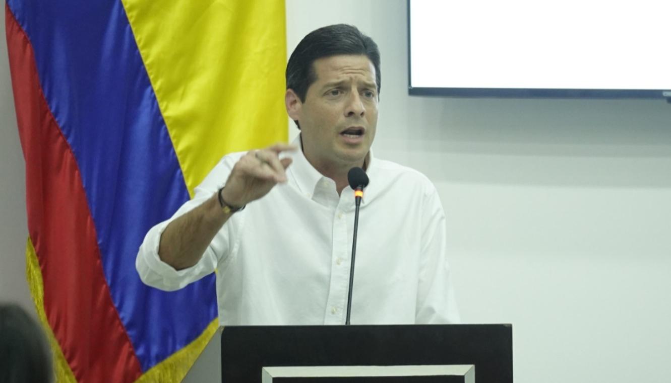 El senador Mauricio Gómez.