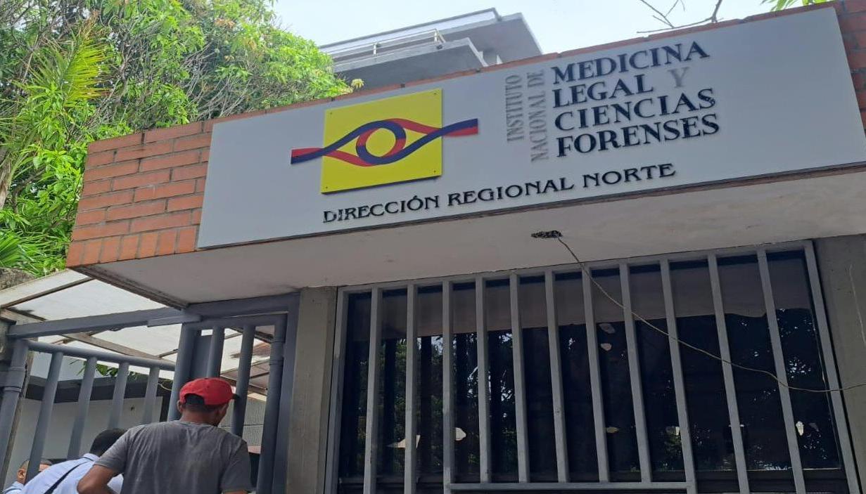 Fachada de Medicina Legal.