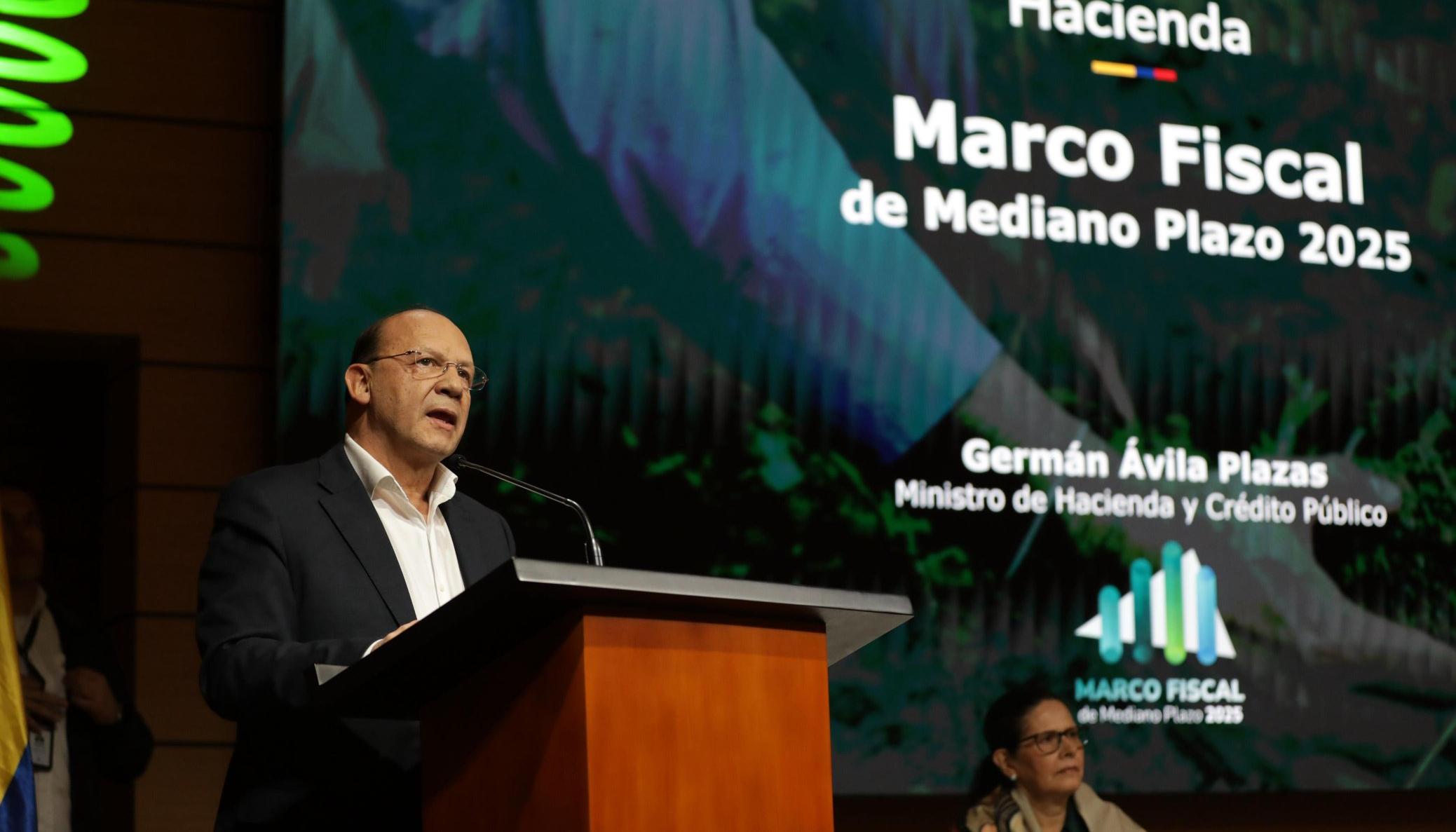 El Ministro de Hacienda, Germán Ávila.