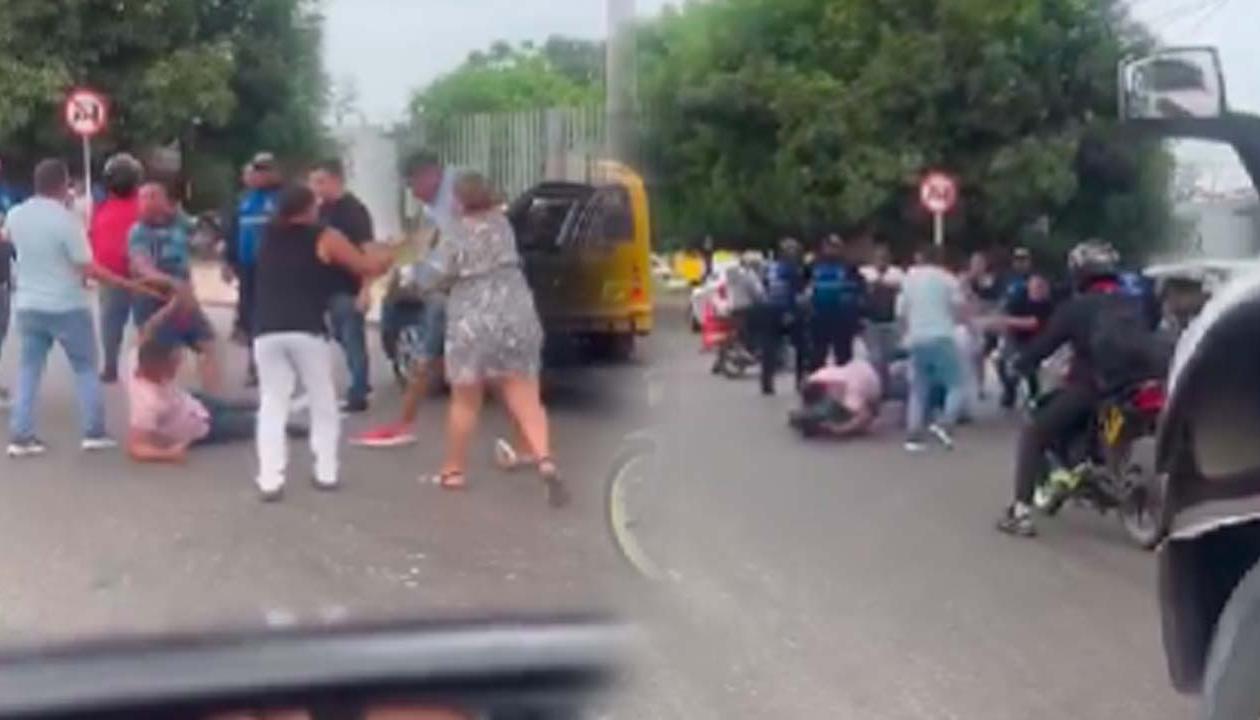 Pelea en control de tránsito en Soledad.