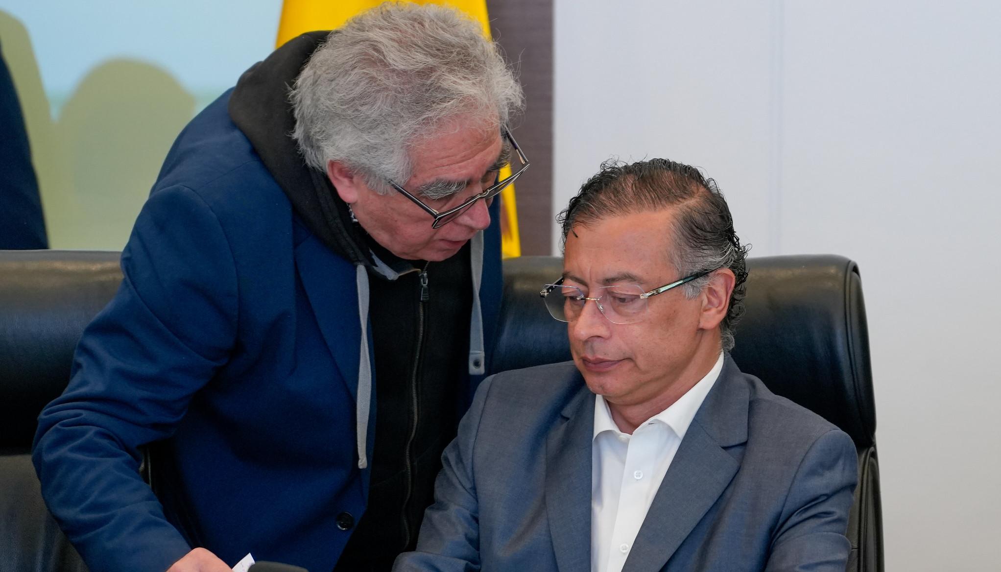 El director de la UNP, Augusto Rodríguez, y el Presidente Petro.