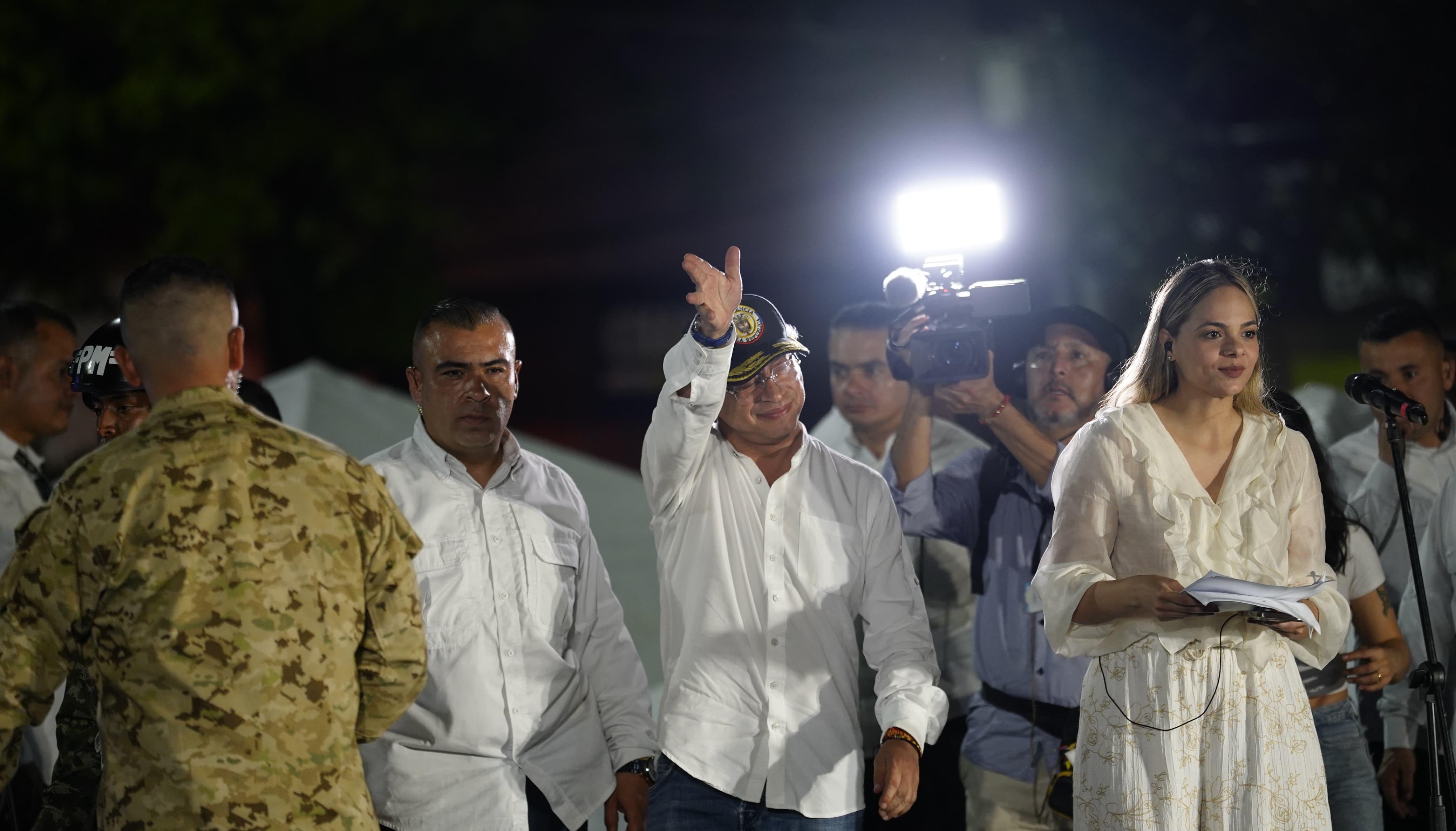 El Presidente Gustavo Petro en el "cabildo popular" en Barranquilla.