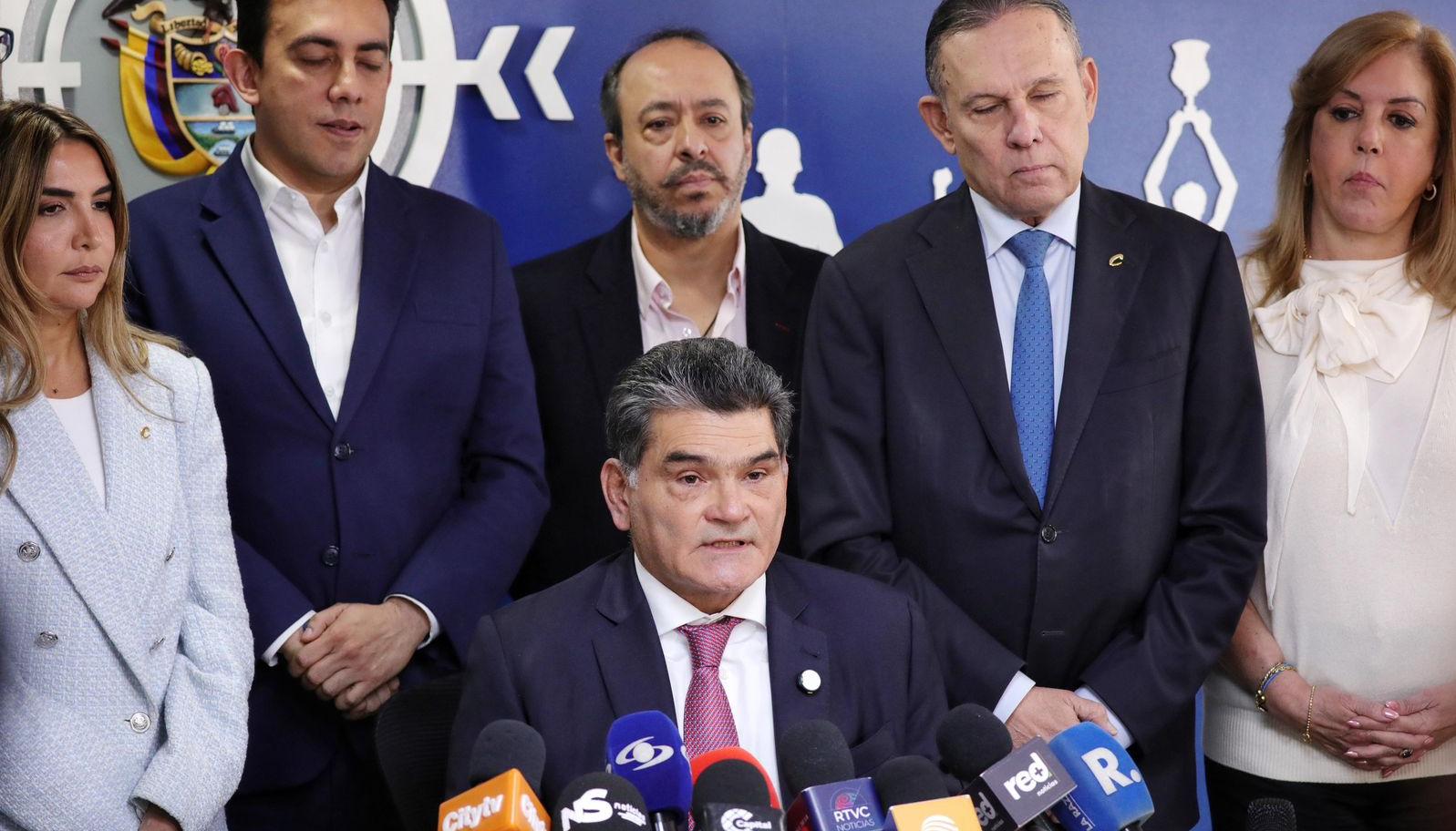 Gregorio Eljach, Procurador General de la Nación, con los partidos de oposición. 