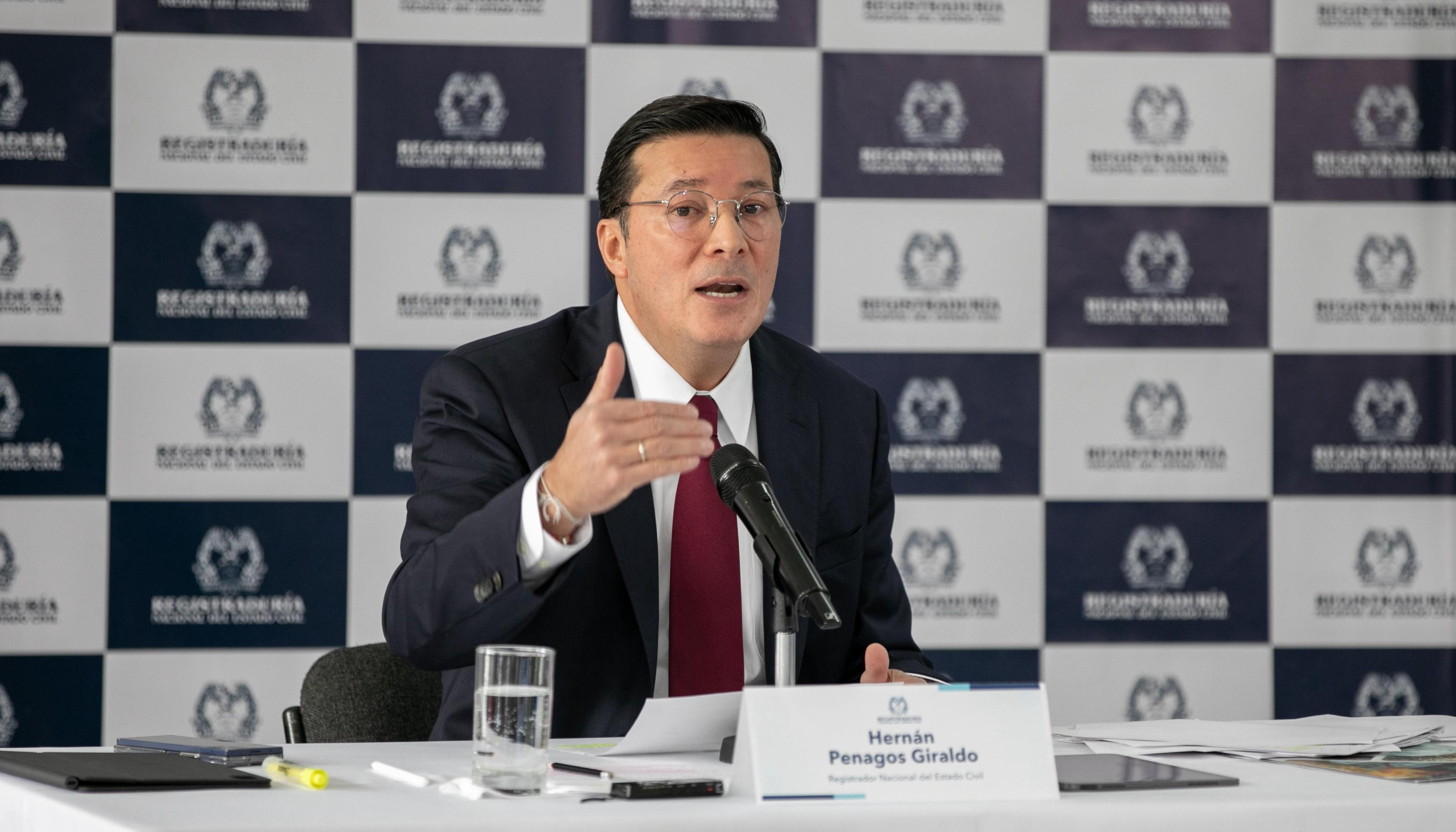 Registrador Nacional Hernán Penagos.