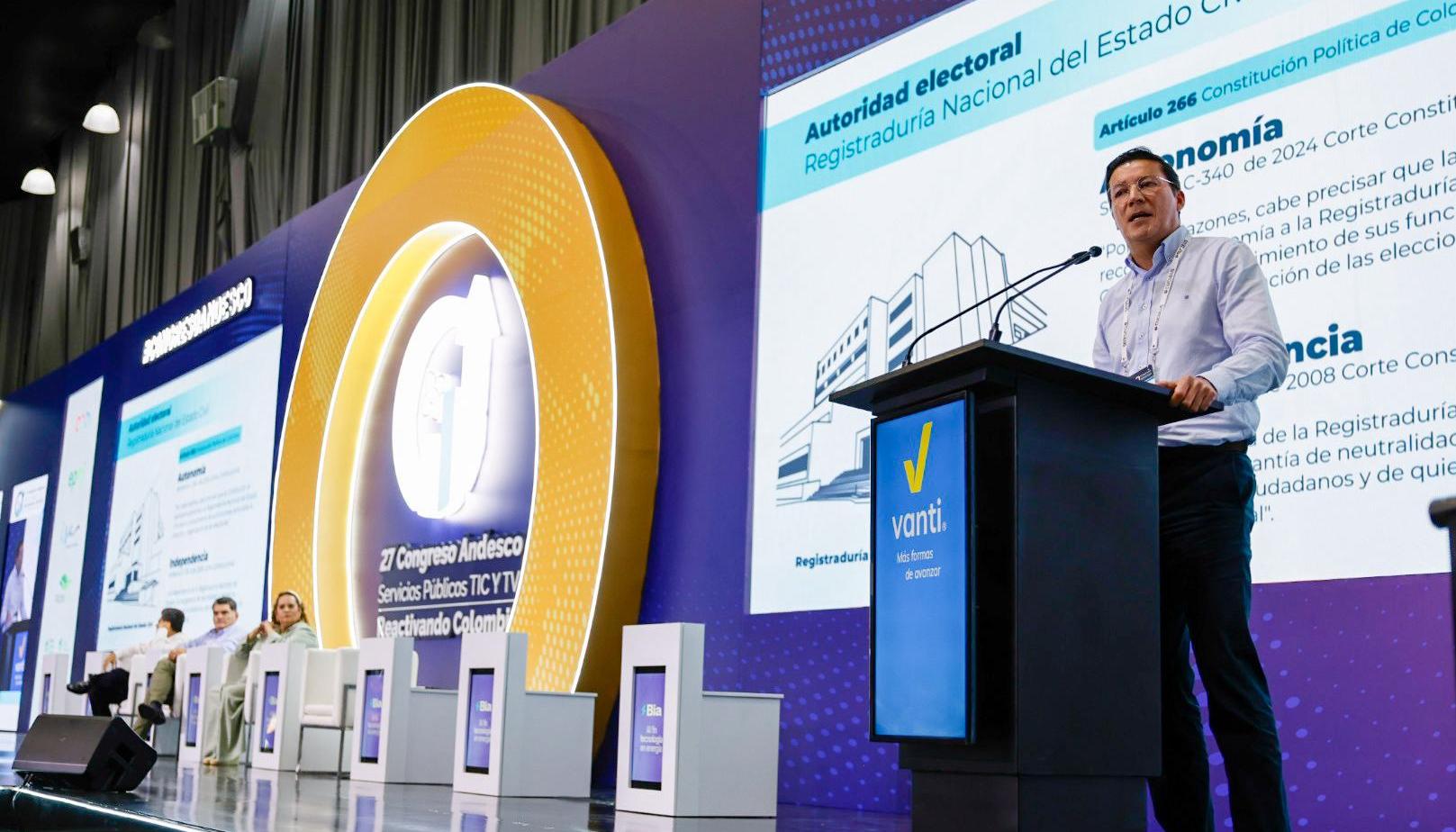  El Registrador Nacional del Estado Civil, Hernán Penagos. 