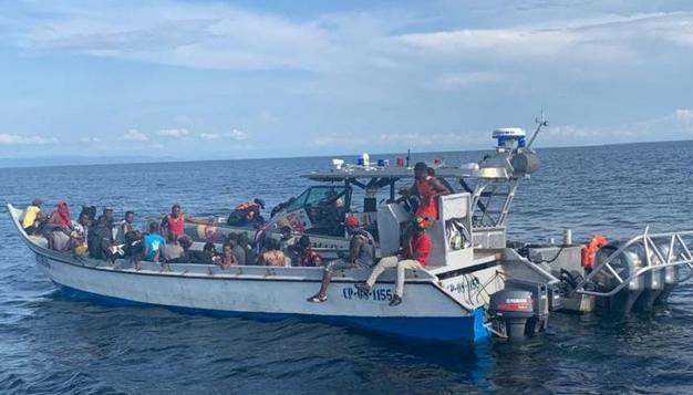 Rescate de migrantes en Isla Caimán