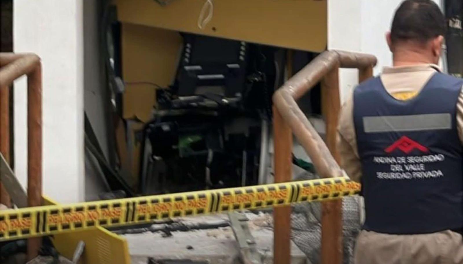 Investigan hurto en cajero automático en Juan de Acosta.