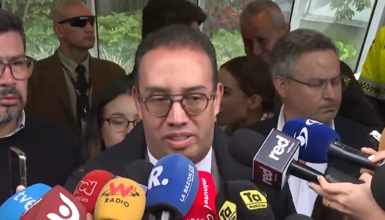 El abogado de Miguel Uribe, Víctor Mosquera Marín.