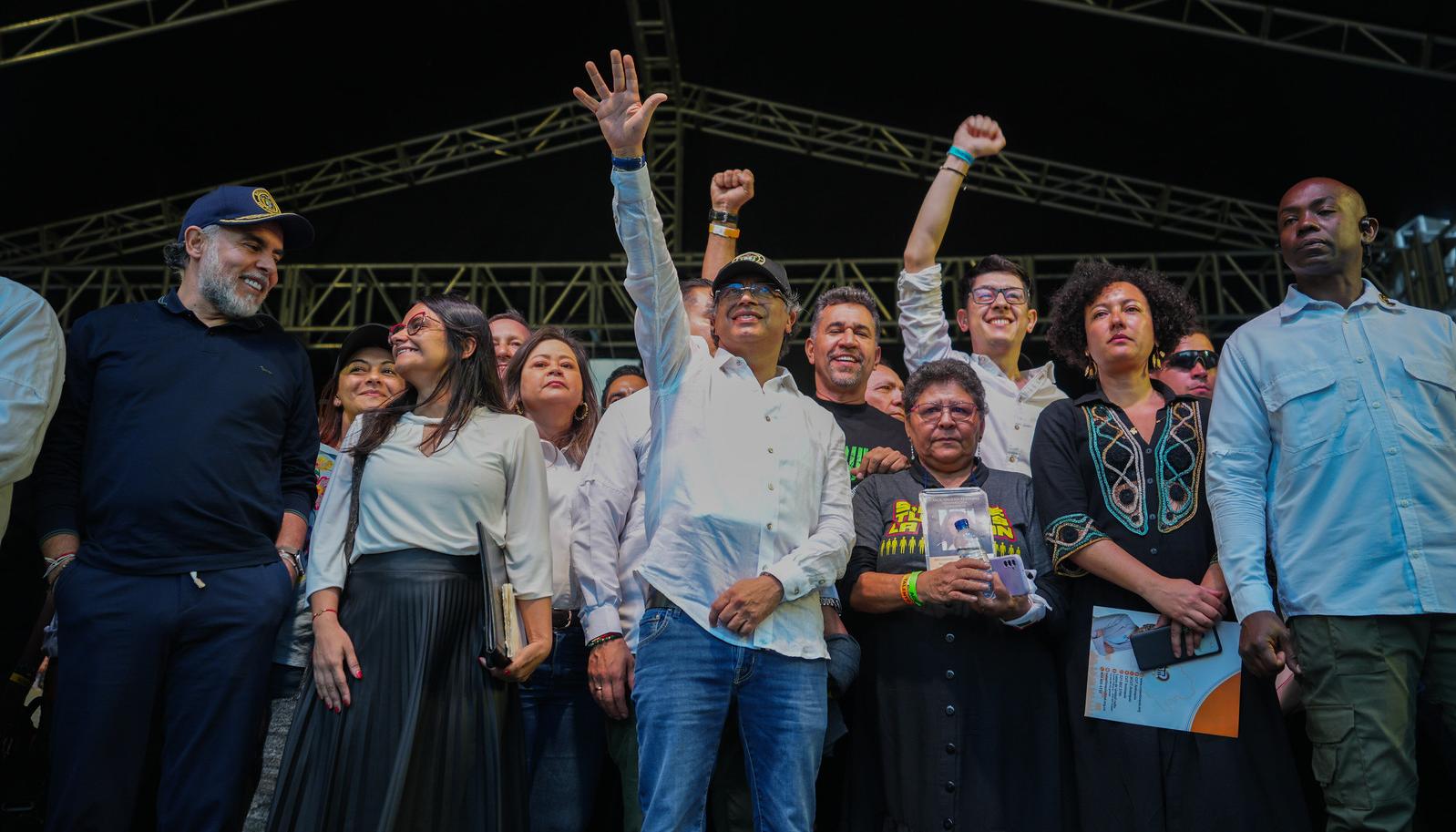 La senadora es señalada de haberse "entrometido en funciones exclusivas del Inpec y del poder judicial".