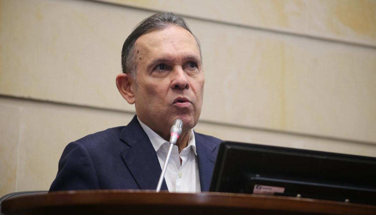 Efraín Cepeda, presidente del Senado.