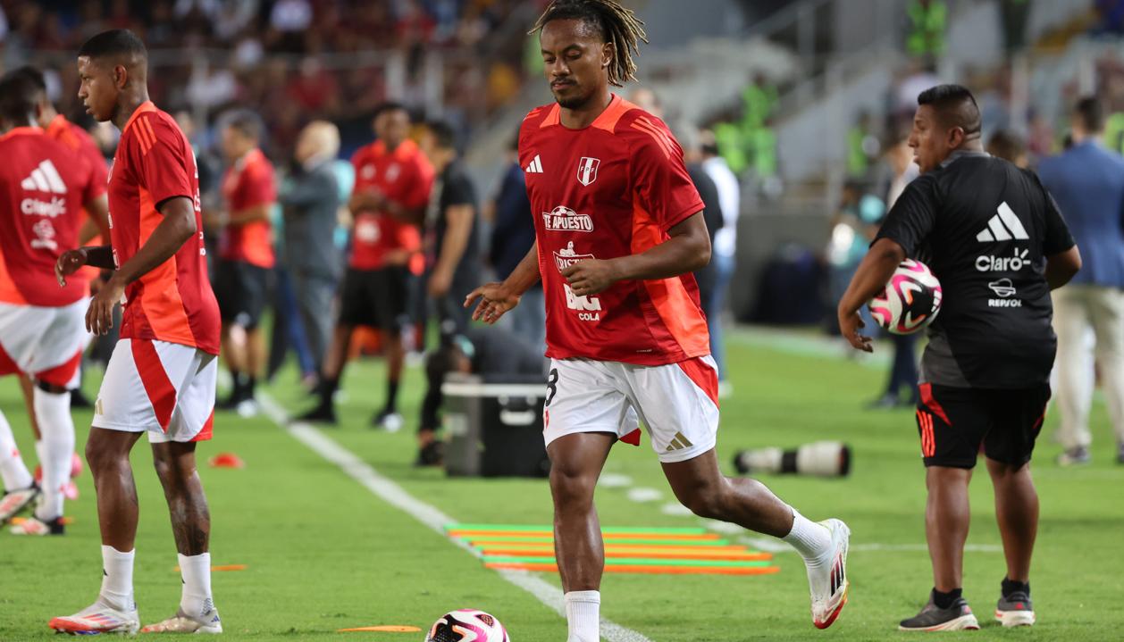 El peruano André Carrillo, centrocampista del Corinthians de Brasil.