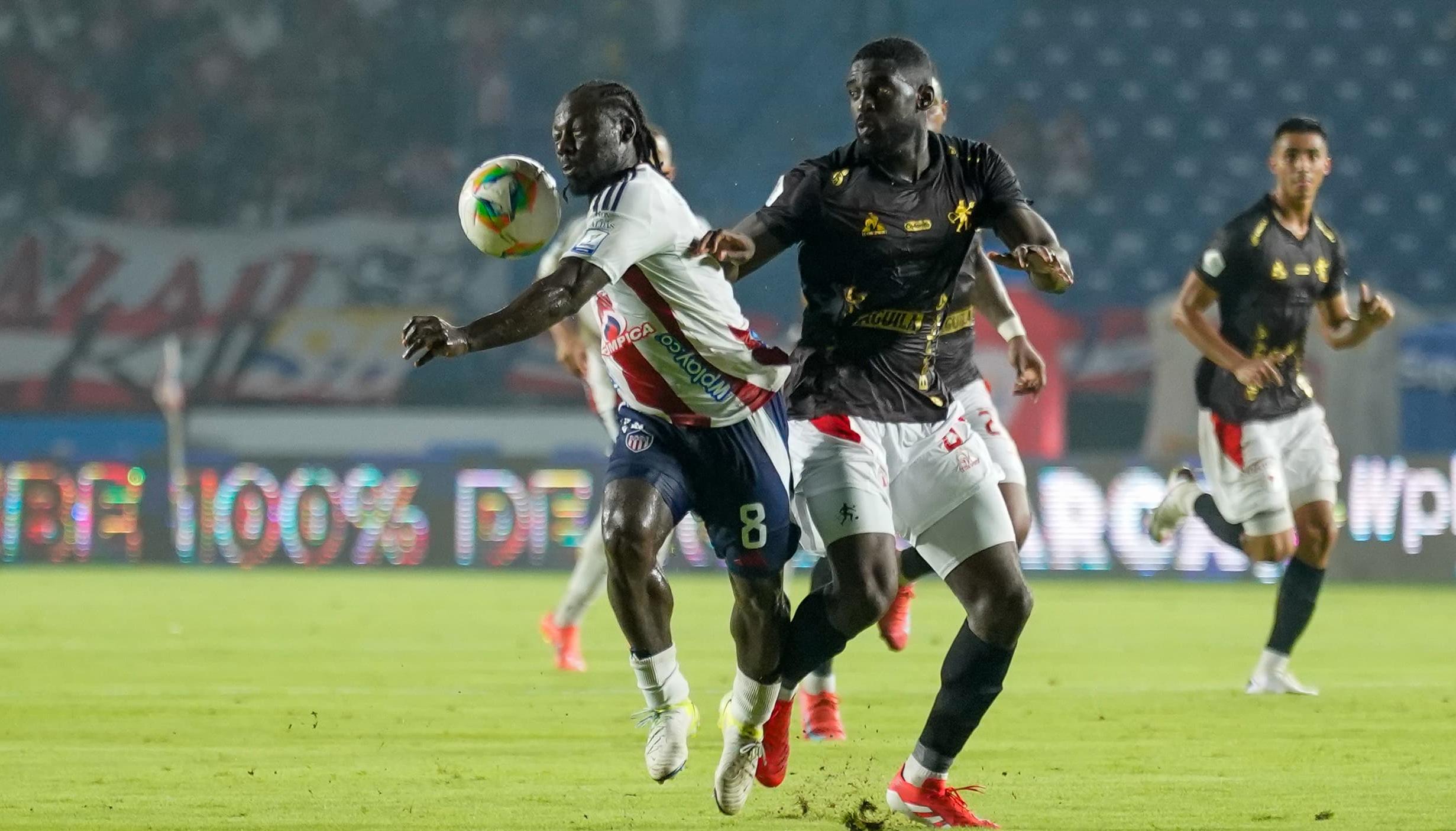 Yimmi Chará durante el partido contra América. 