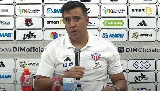 El técnico del Junior, César Farías, en rueda de prensa tras perder con el Medellín.