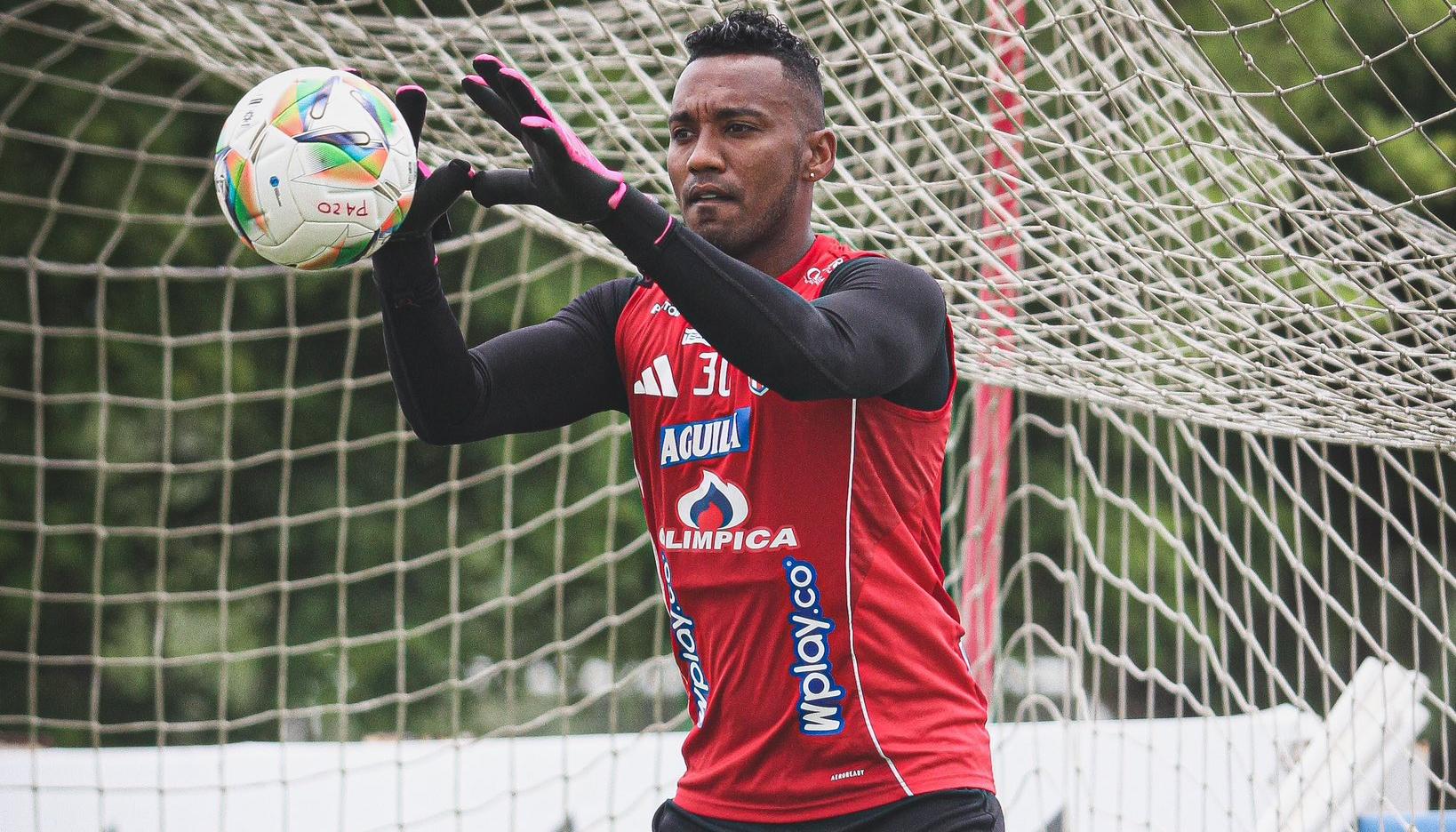 Jefersson Martínez completará su tercer partido como titular en el pórtico del Junior. 