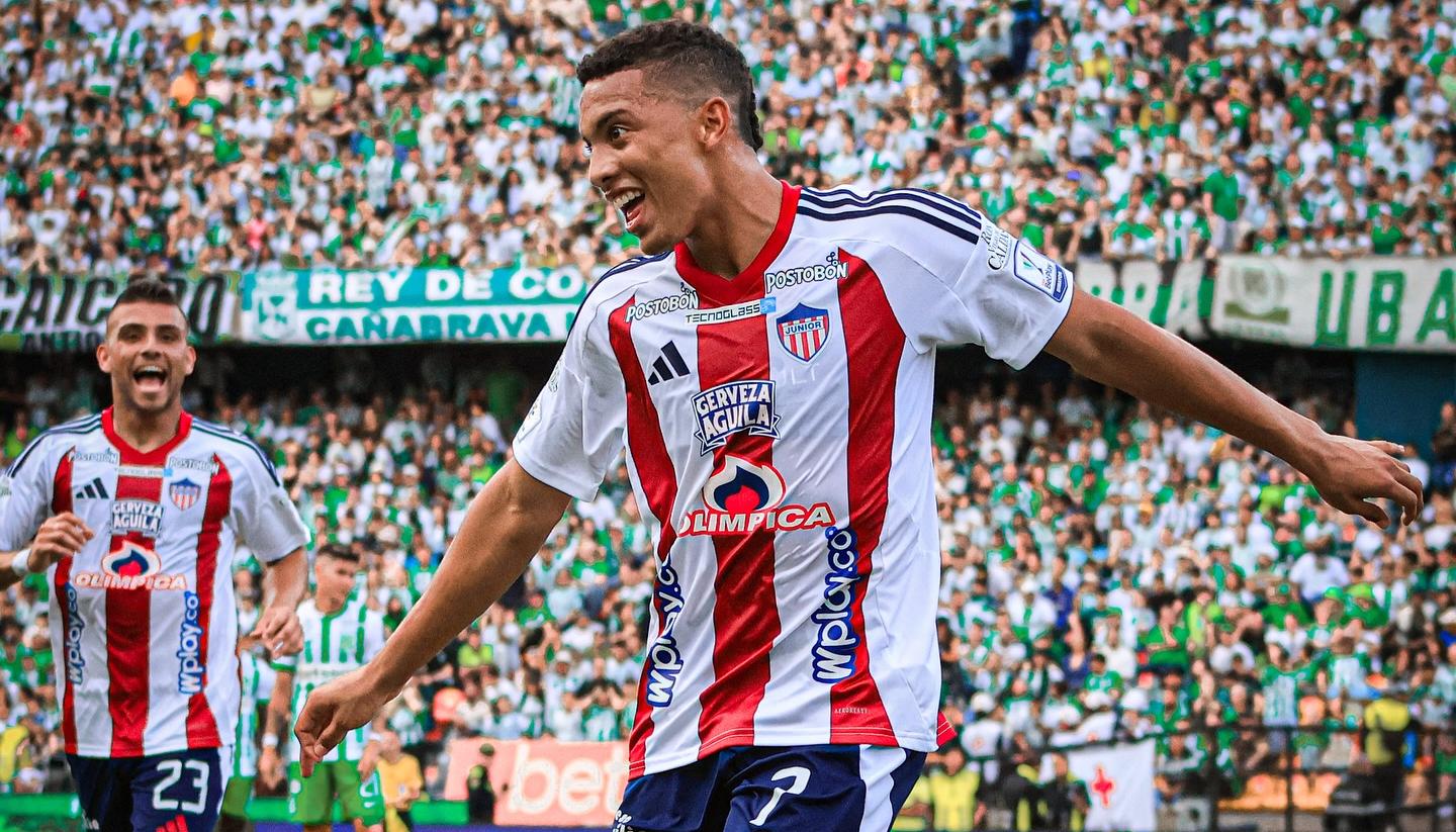 Jordan Barrera se mantendrá en la formación inicialista del Junior. 