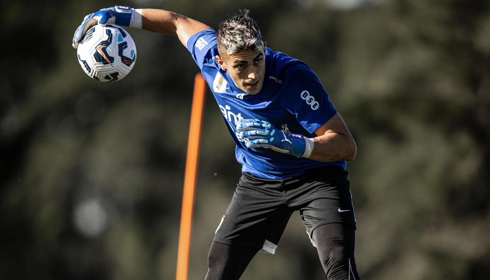 Santiago Mele se encuentra actualmente con la selección uruguaya. 