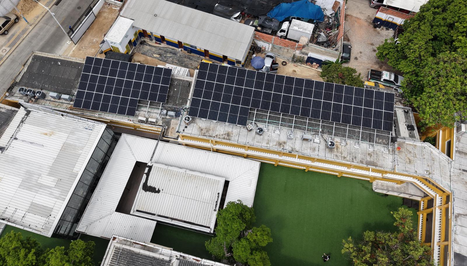 Planta solar de la IUB.