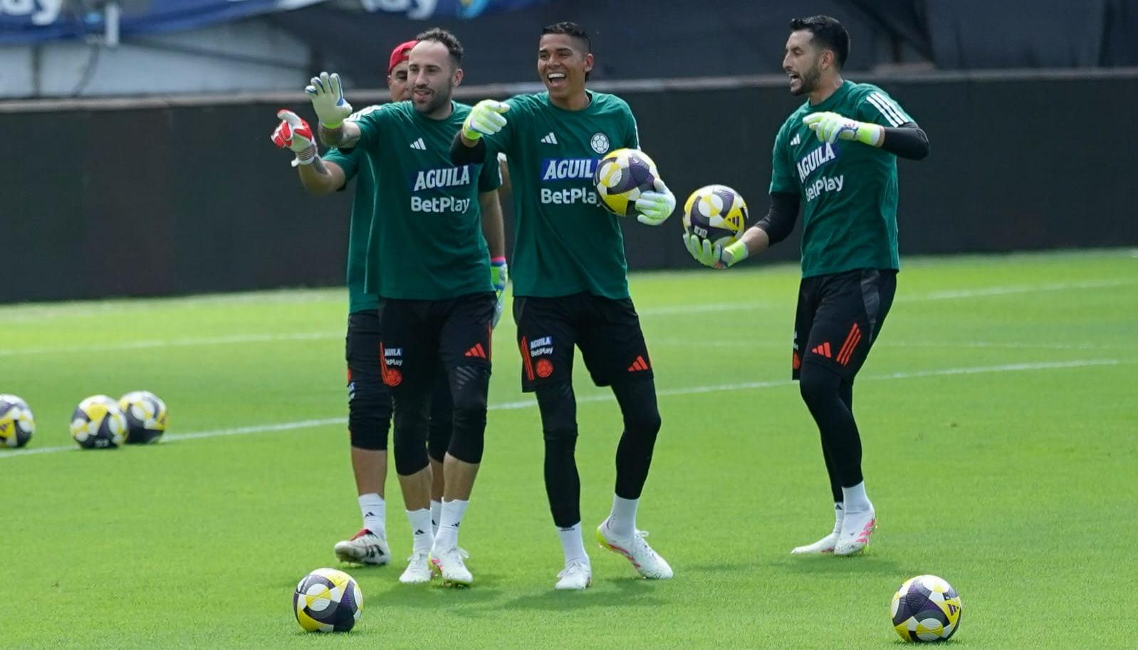 David Ospina, Kevin Mier y Camilo Vargas, porteros de la Selección Colombia.