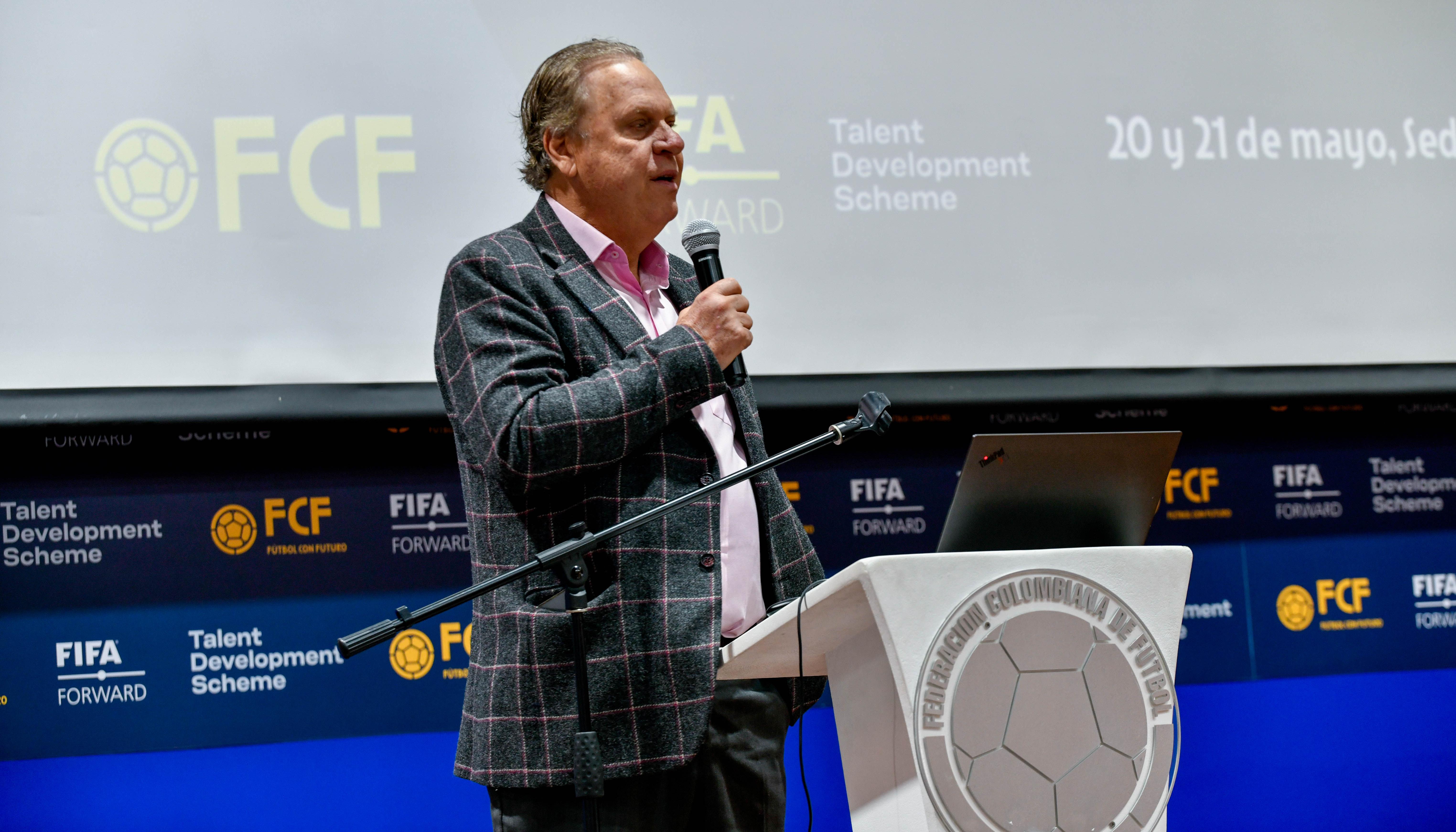 El barranquillero Ramón Jesurun, presidente de la Federación Colombiana de Fútbol.