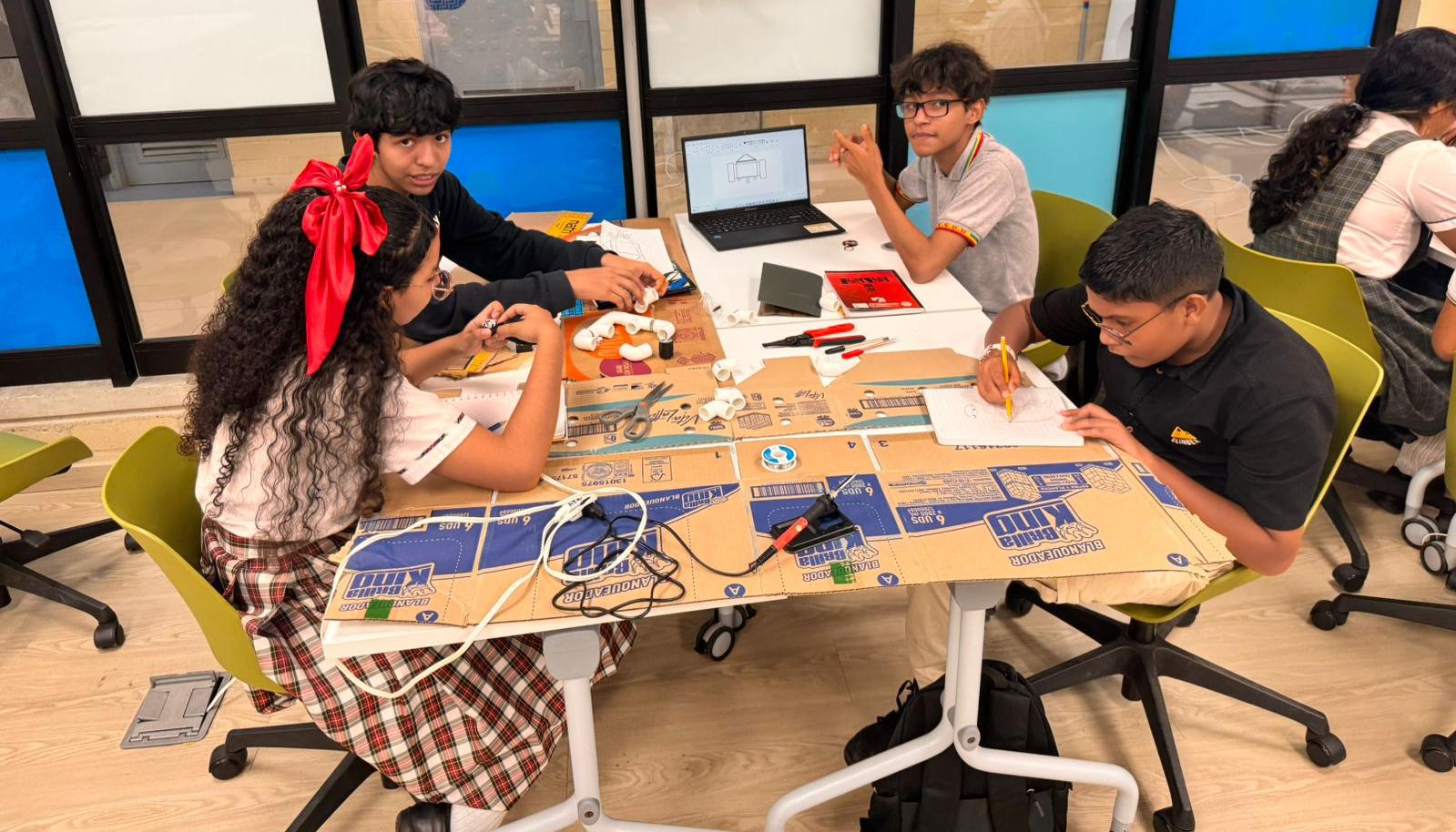 El encuentro académico reunió a más de 400 estudiantes y docentes de instituciones educativas oficiales de la ciudad.