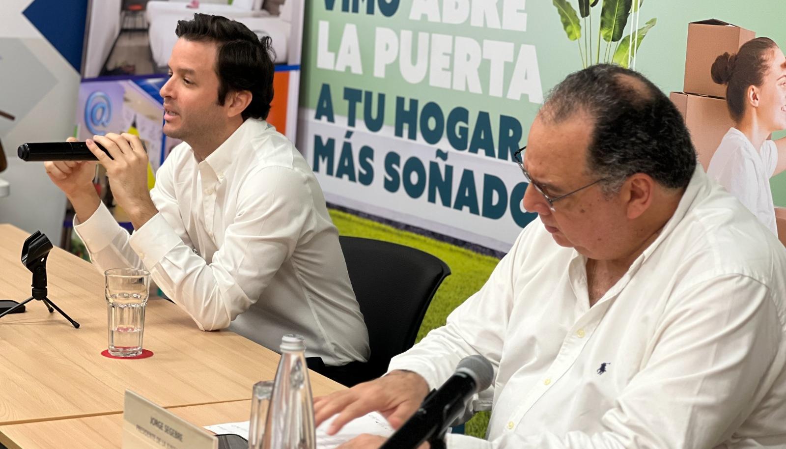 Juan Esteban Pérez, director Corferias Caribe, y Jorge Segebre, presidente Junta Directiva Camacol Atlántico.