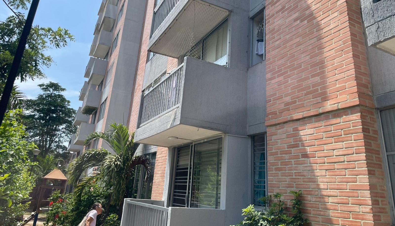 Conjunto residencial +House Los Andes.