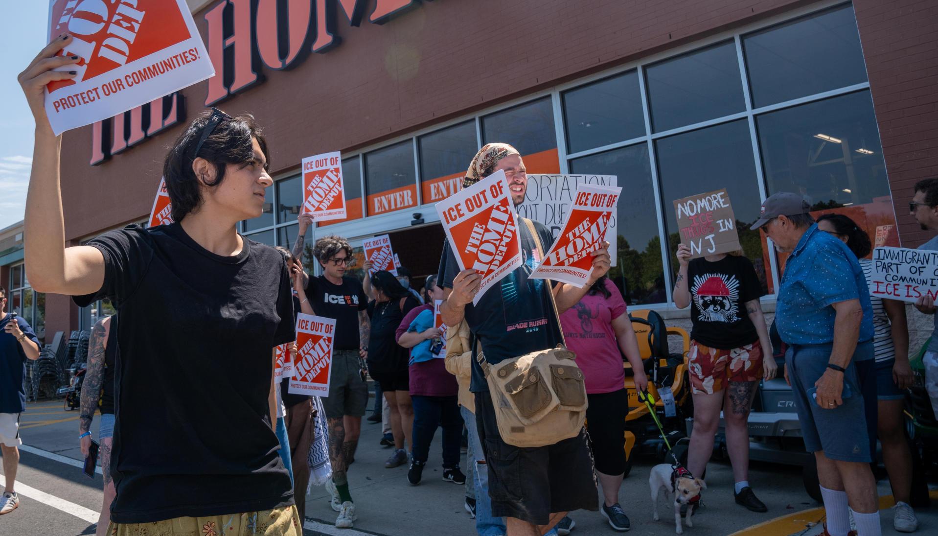 Manifestación en contra de las redadas en Estados Unidos.
