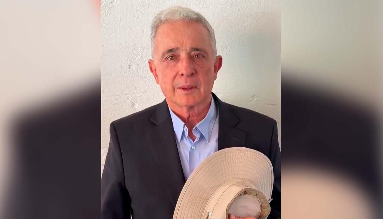 Álvaro Uribe Vélez, expresidente y exsenador de Colombia. 