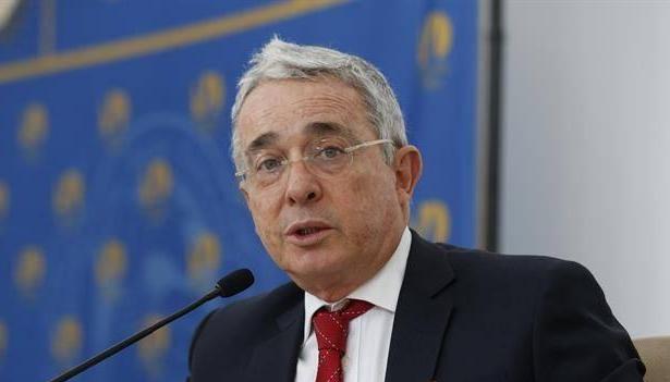 Álvaro Uribe Vélez. 