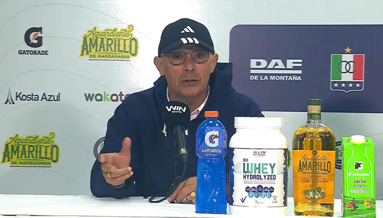 El técnico de Junior, Alfredo Arias.