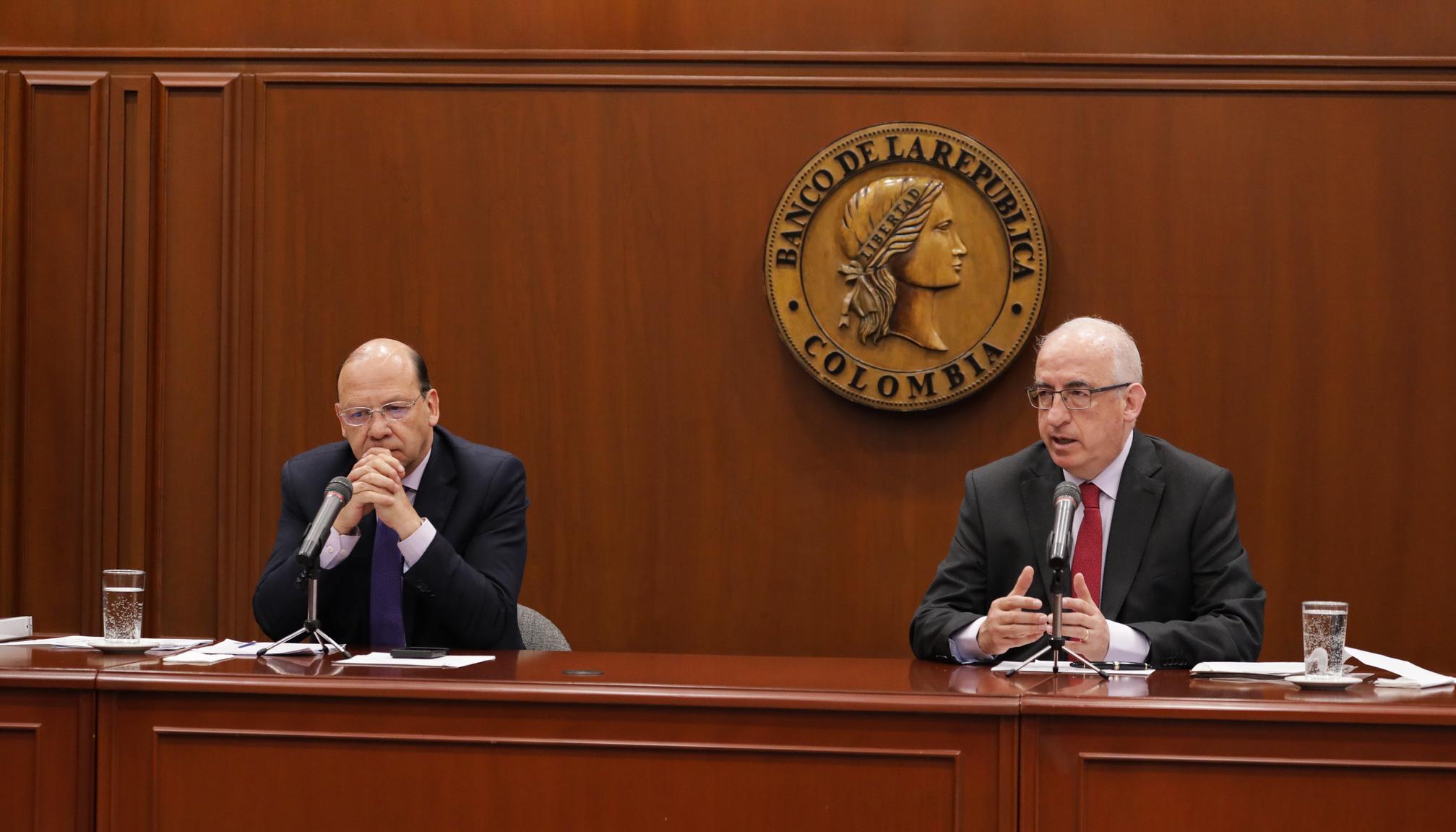 El ministro de Hacienda, Germán Ávila, y el gerente del Banco de la República, Leonardo Villar.