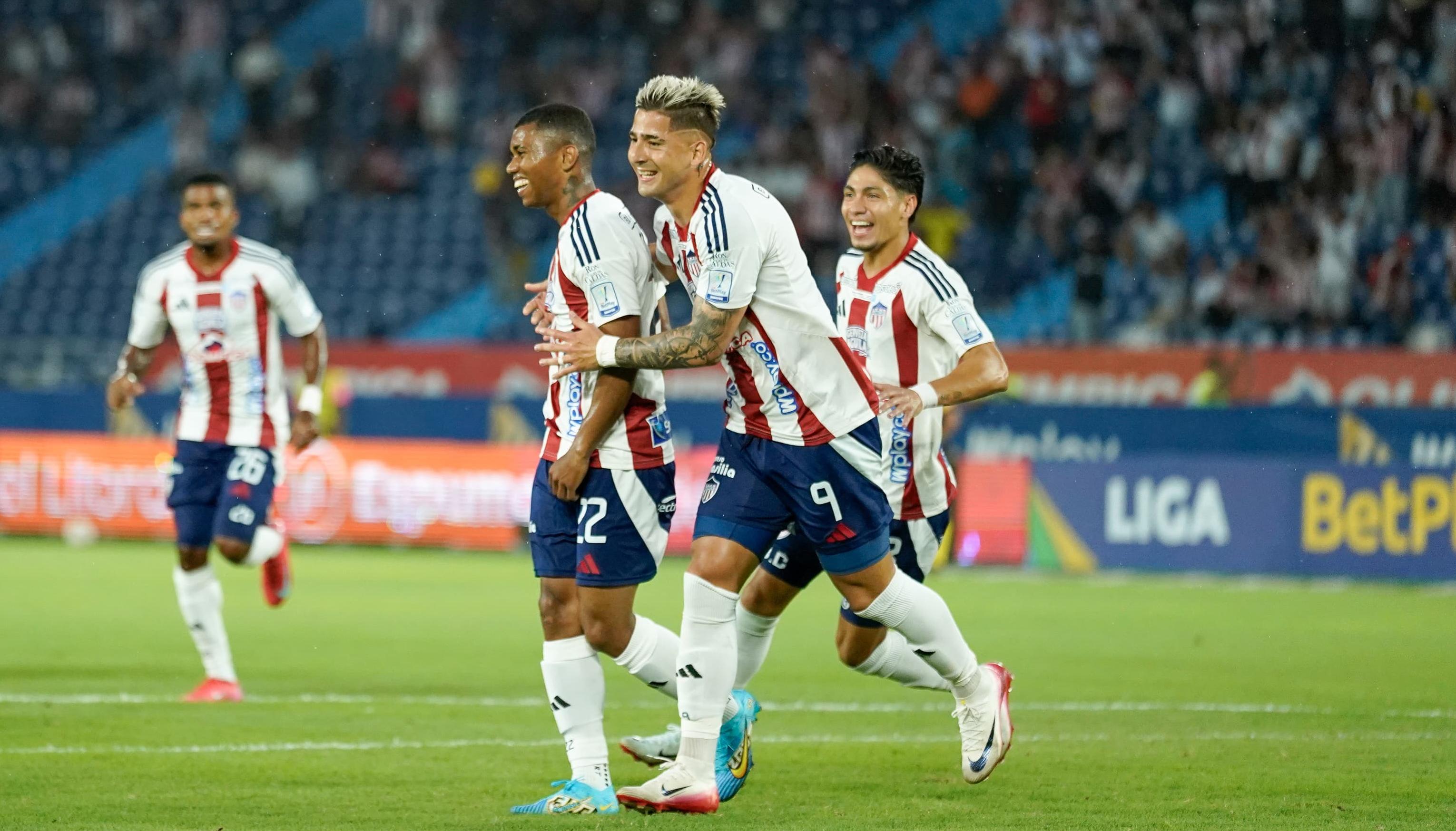 Jesús Rivas celebrando su primer gol con Junior.
