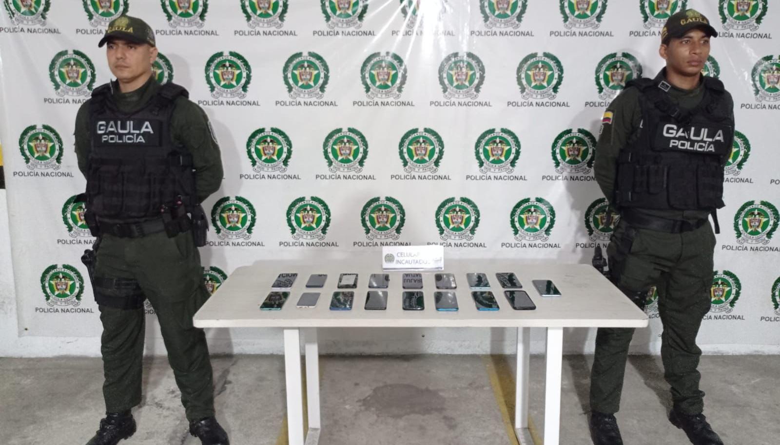 Los celulares incautados.