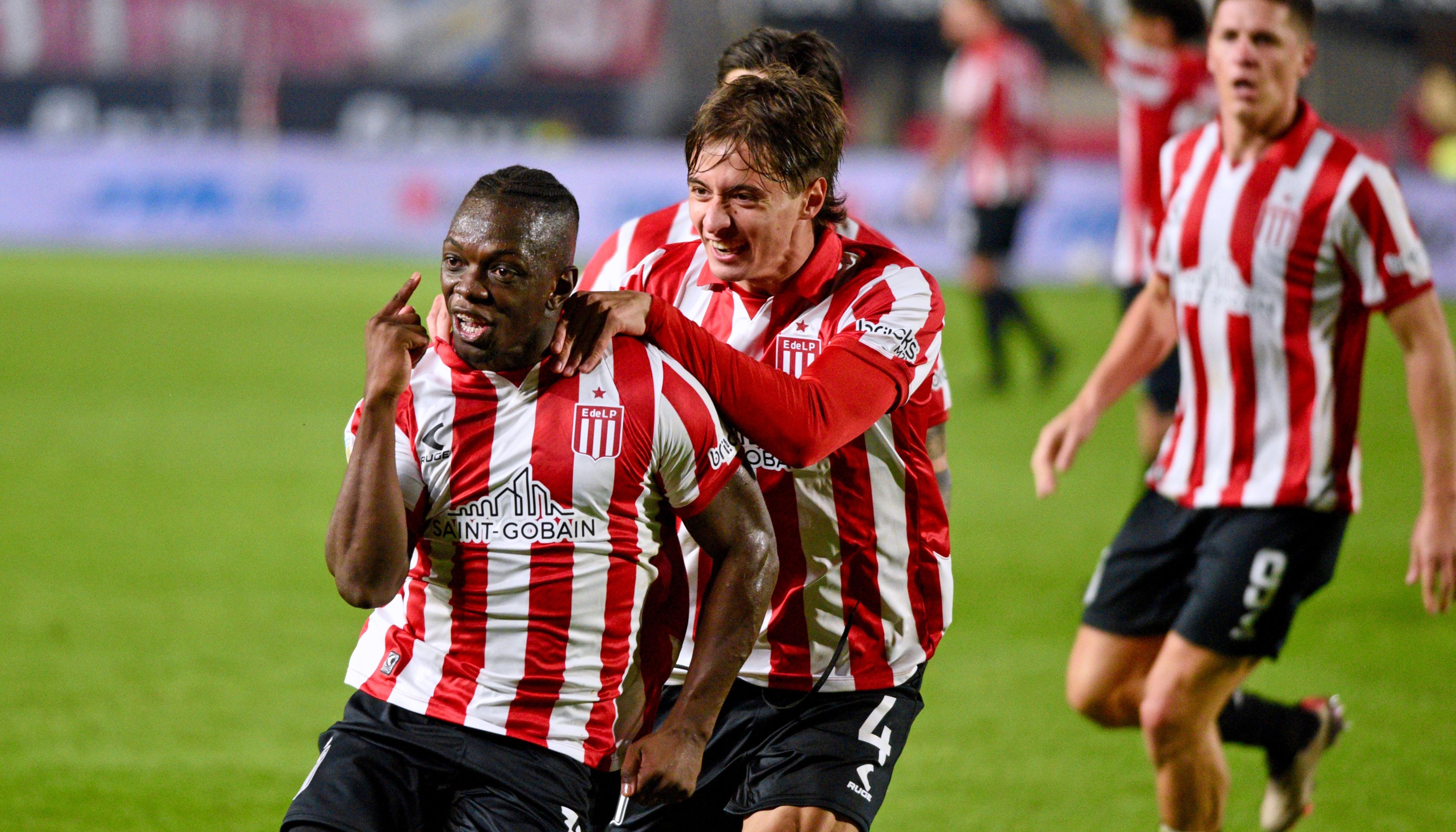 Edwuin Cetré celebrando su gol.