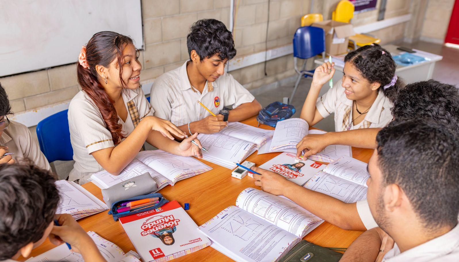 Este lunes 14 de julio regresan a clases 104.776 estudiantes.