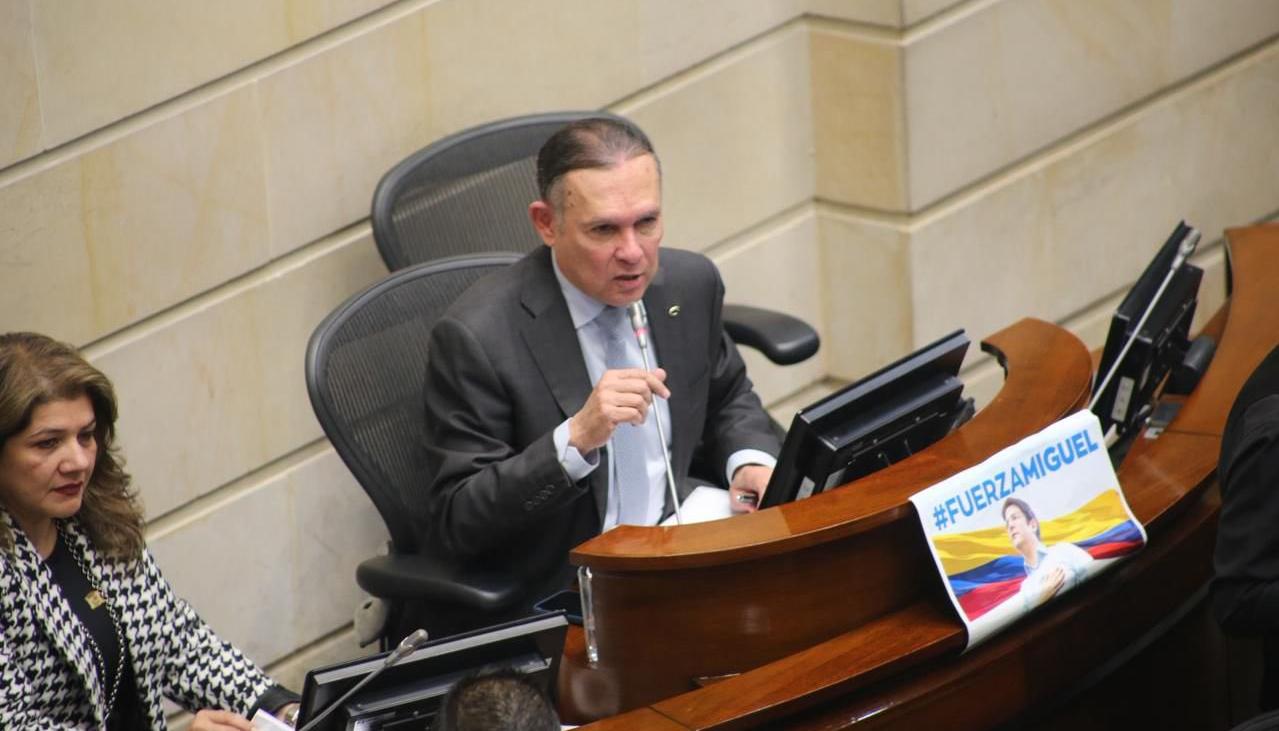 Efraín Cepeda, presidente del Senado.