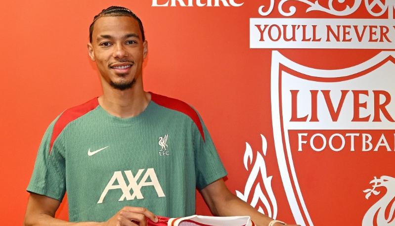 El delantero Hugo Ekitiké.