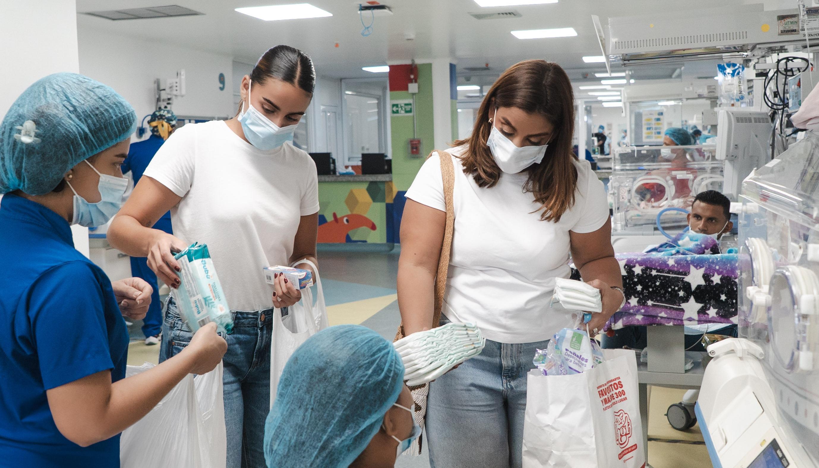 La fundación no apadrina bebés individualmente, sino las camas en uci. 