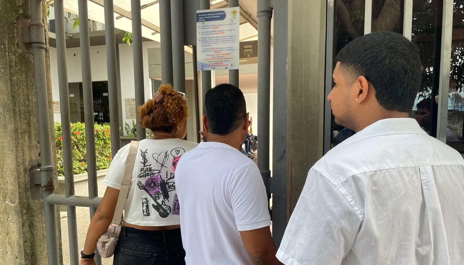 Familiares denunciaron irregularidades en el servicio de Medicina Legal.