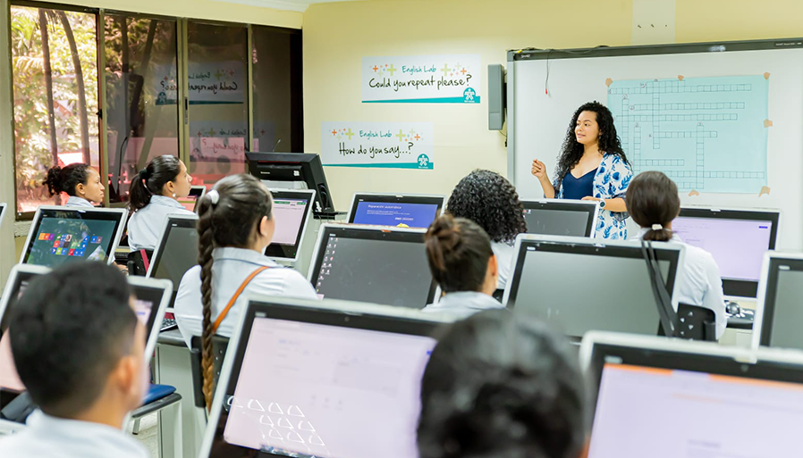 Esta oferta está dirigida a aprendices, egresados, trabajadores y comunidad en general.