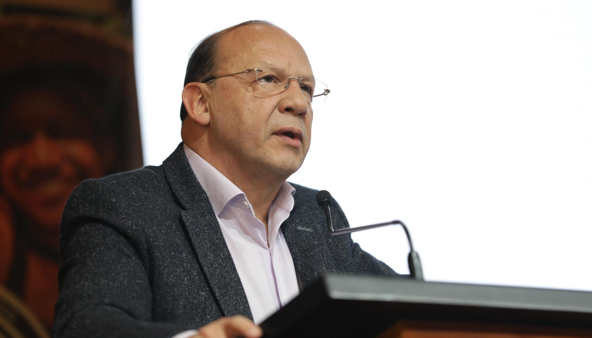 Germán Ávila, Ministro de Hacienda.