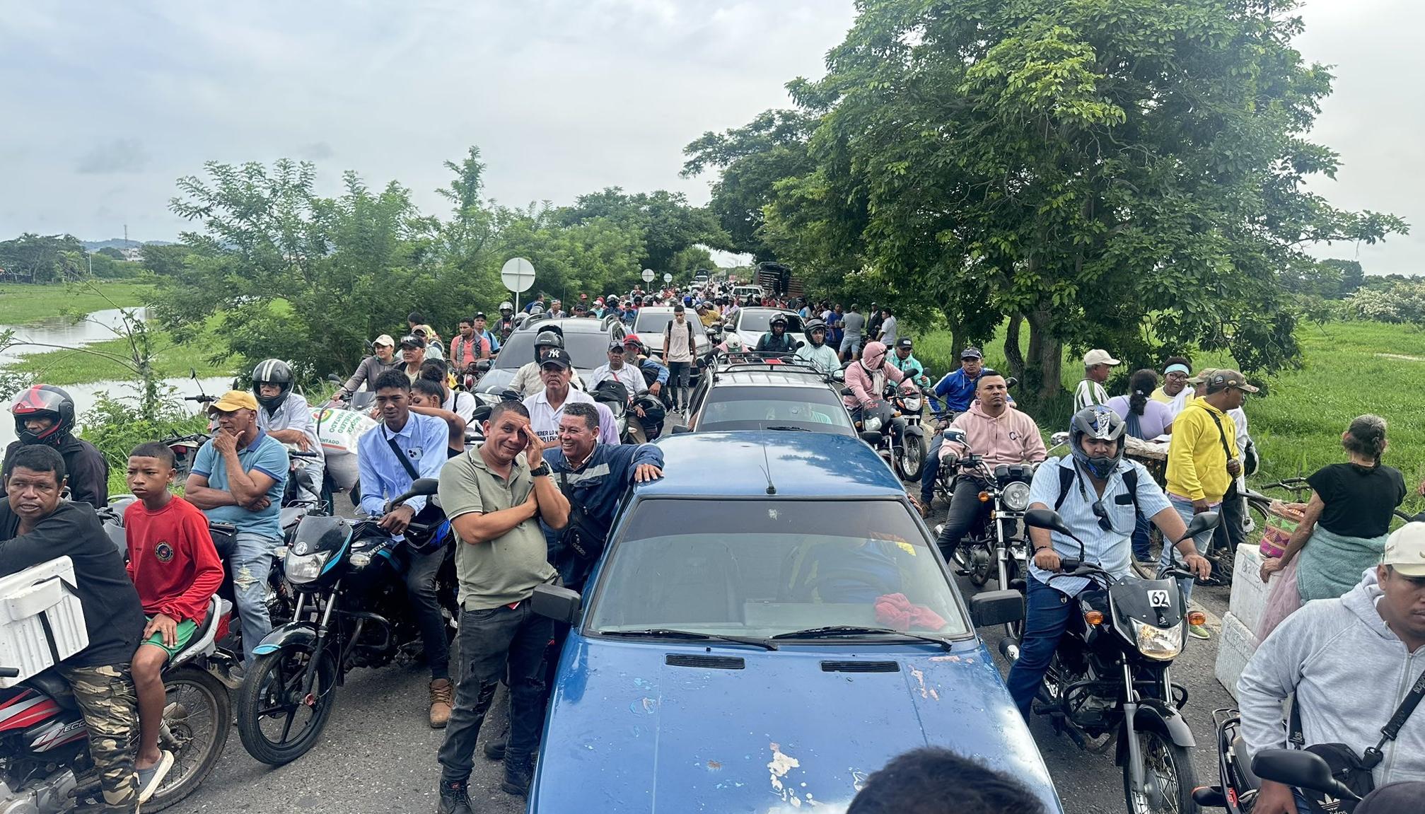 Paro arrocero en la vía Lorica - Cereté. 