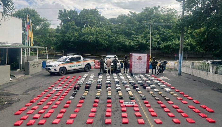 El cargamento estaba bajo el mando de alias 'Iván Mordisco'. 